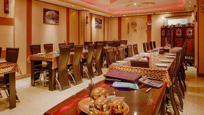 Aram Hotel