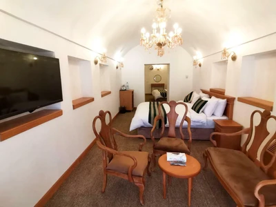 Karvanica Hotel