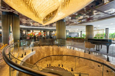 Laleh Hotel