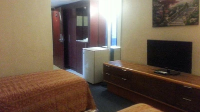Parsian Hotel