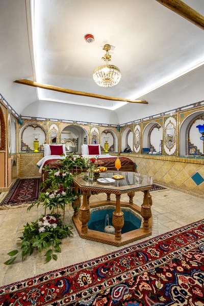 Ghasr Monshi Hotel
