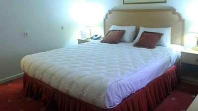 Hormoz Hotel