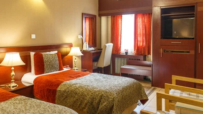 Roodaki Hotel