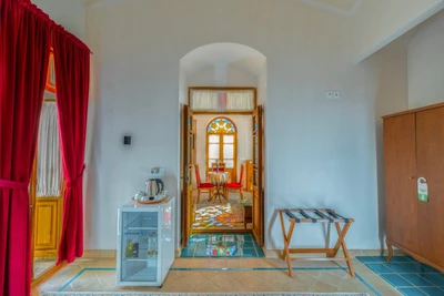 Mandegar House