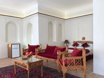 Arghavan Traditional  Hotel