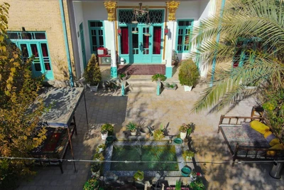 Hatef Traditional Guesthouse