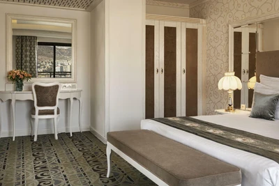 Yasuj Parsian Hotel
