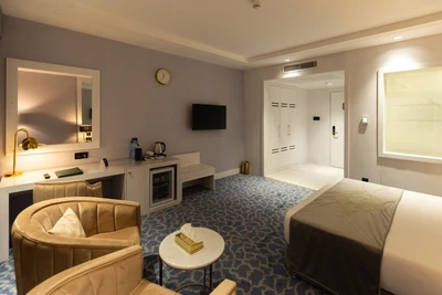 Chaharbagh Hotel
