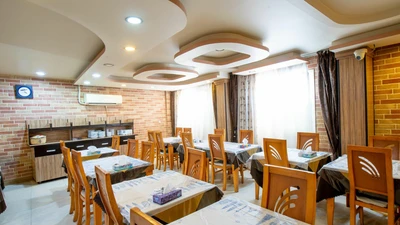 Nasir Al Molk Hotel