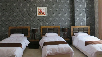 Kourosh Hotel