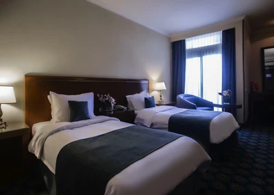 Parsian Kowsar Hotel