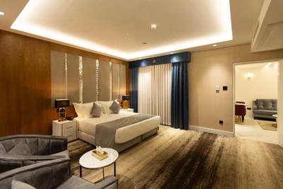 Chaharbagh Hotel