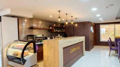 Shirazis Hotel