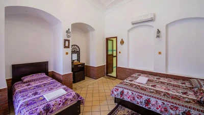 Lantern Traditional Hotel