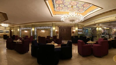 Parsian Ali-Qapu Hotel