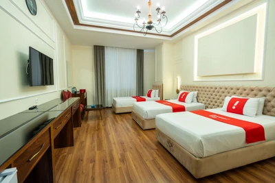 Royal Palace Hotel
