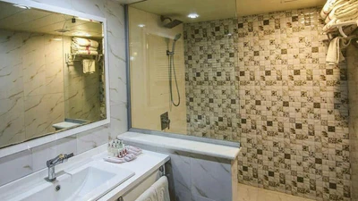 Parsian Buali Hotel