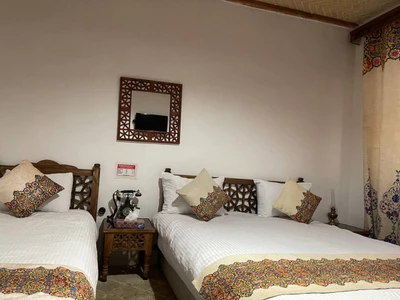 Dadamaan Traditional Hotel