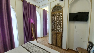 Sorkheyi Hotel