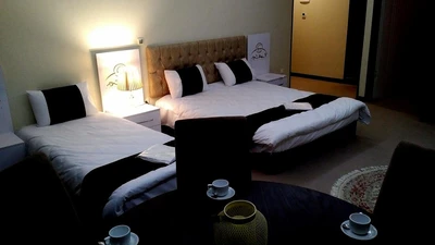 Aseman Shahr Hotel