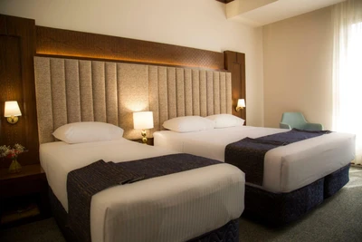 Javar Al-Molk Hotel