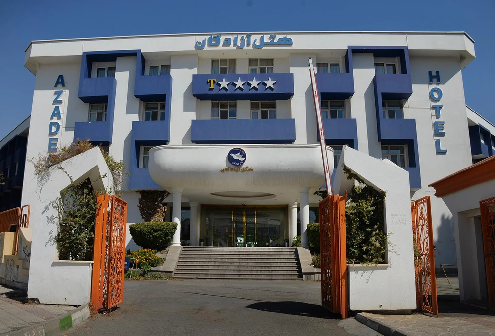 Azadegan Hotel