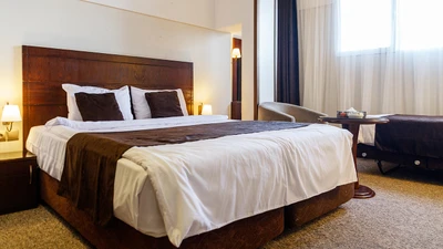 Javaher Shargh Hotel