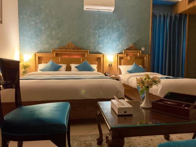 Zohreh Hotel
