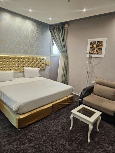 Khajoo Hotel