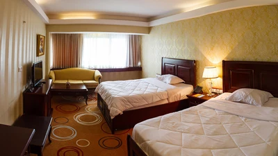 Shiraz Grand Hotel