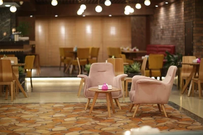 Javar Al-Molk Hotel