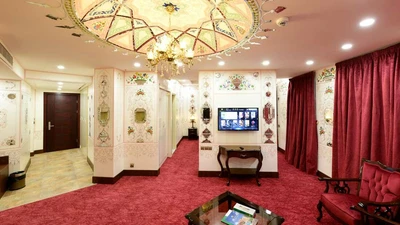 Arg Jadid Hotel