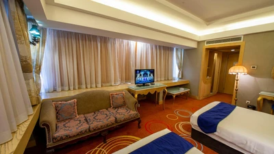 Shiraz Grand Hotel