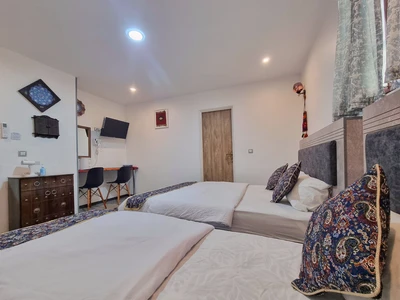 Simorgh Hotel