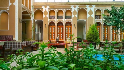 Mozaffar Traditional Hotel