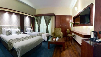 Pardisan Hotel