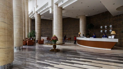 Shiraz Grand Hotel