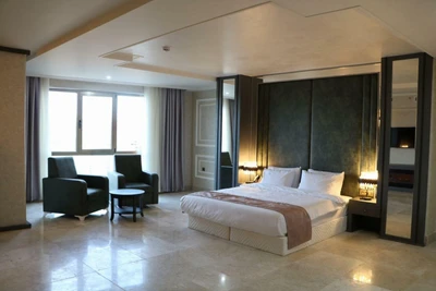 Diyako Palace Hotel
