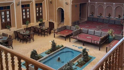 Firoozeh Traditional Hotel
