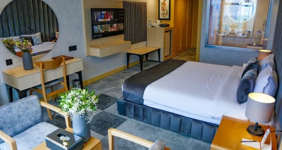 Chamran Grand Hotel
