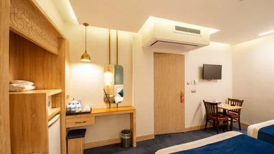 Setareh Hotel