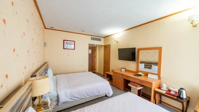 Parsian Ali-Qapu Hotel