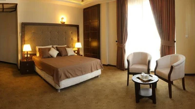 Moein Hotel