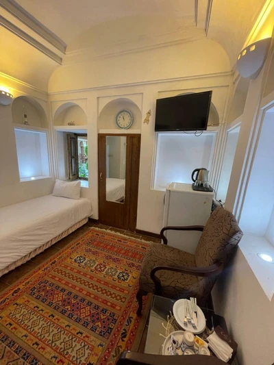 Royaye Ghadim Hotel