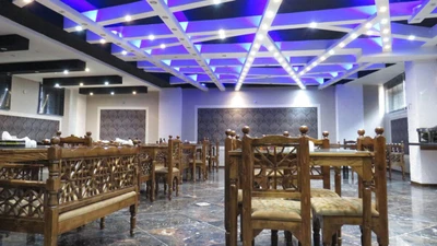 Kourosh Hotel