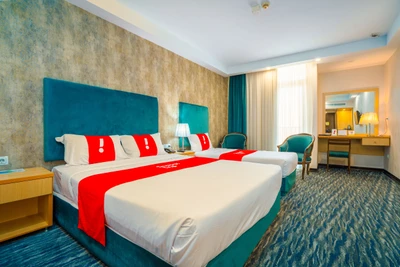 Parsian Enghelab Hotel