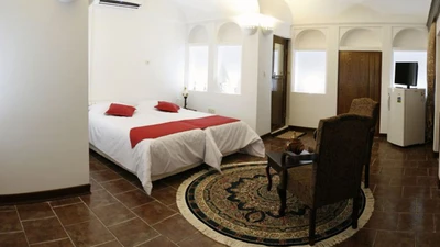 Royaye Ghadim Hotel