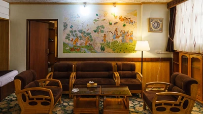 Setareh Hotel