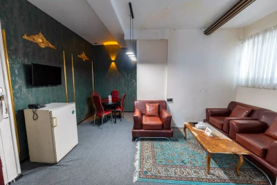 Persia Hotel 
