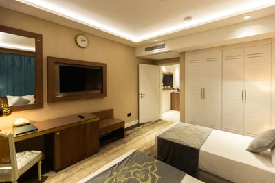 Chaharbagh Hotel